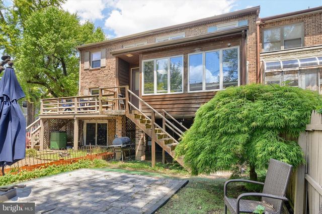 702 SHOWERS ST, Harrisburg, PA 17104