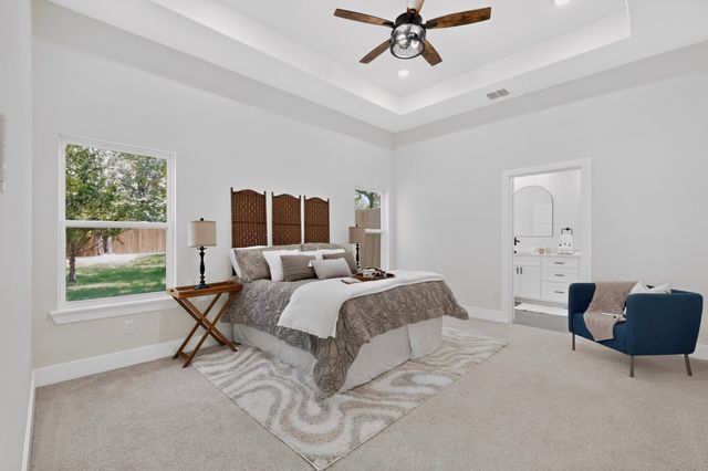 124 lost forest Road, Gun Barrel City, TX 75156