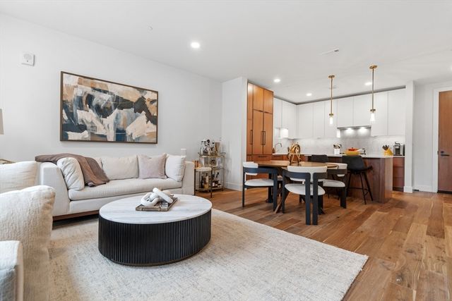 566 Columbus Ave 103, Boston, MA 02118