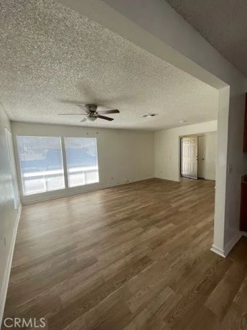 876 W Whittier Avenue 878, Hemet, CA 92543