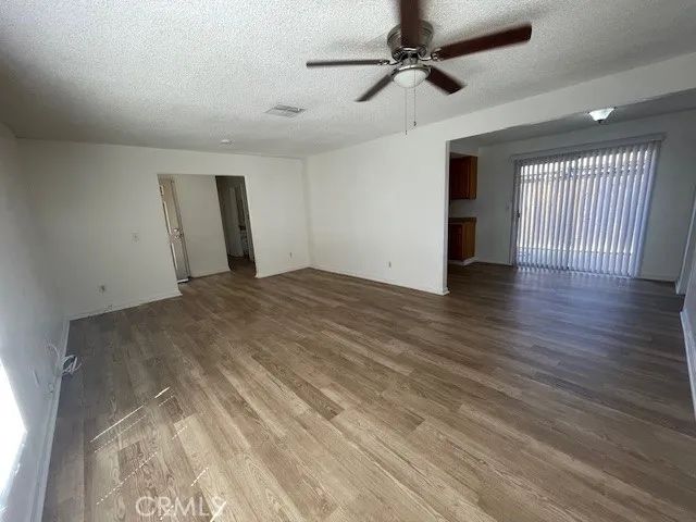 876 W Whittier Avenue 878, Hemet, CA 92543