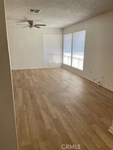 876 W Whittier Avenue 878, Hemet, CA 92543