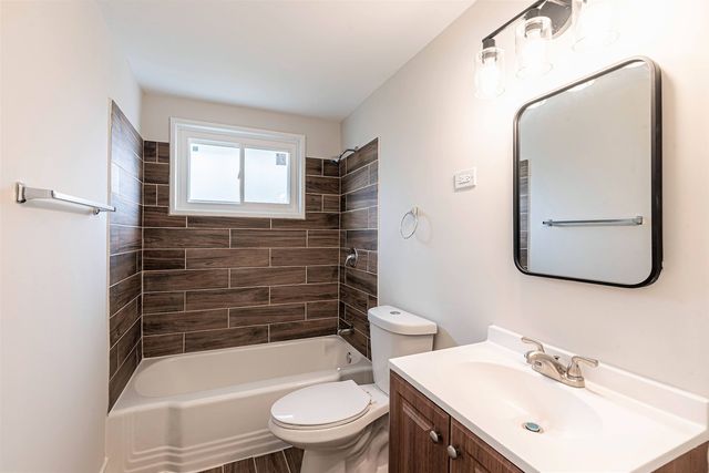 16039 Marian Drive, South Holland, IL 60473