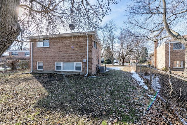 16039 Marian Drive, South Holland, IL 60473