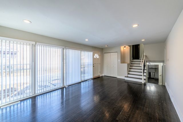 16039 Marian Drive, South Holland, IL 60473