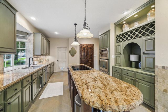 75 Stardust Place, The Woodlands, TX 77381