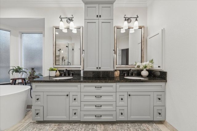 75 Stardust Place, The Woodlands, TX 77381