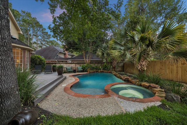 75 Stardust Place, The Woodlands, TX 77381