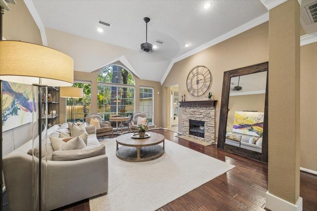 75 Stardust Place, The Woodlands, TX 77381