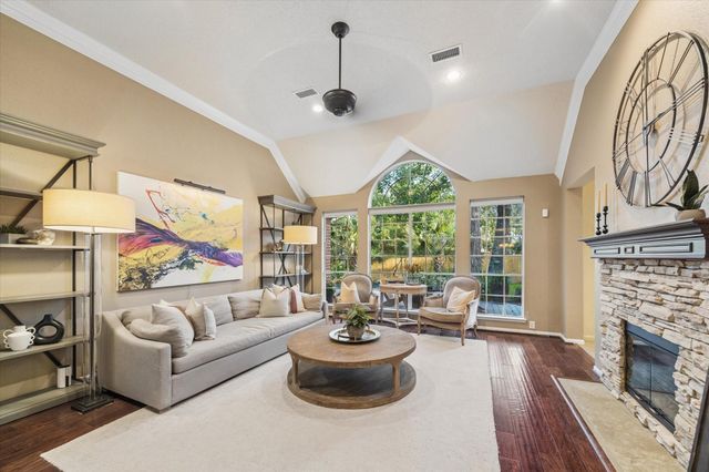 75 Stardust Place, The Woodlands, TX 77381