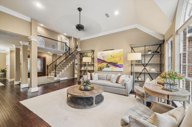 75 Stardust Place, The Woodlands, TX 77381