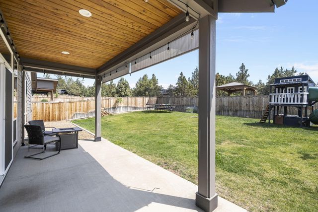 4176 SW Umatilla Avenue, Redmond, OR 97756