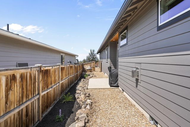 4176 SW Umatilla Avenue, Redmond, OR 97756