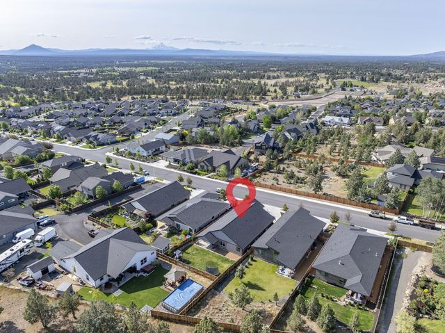4176 SW Umatilla Avenue, Redmond, OR 97756
