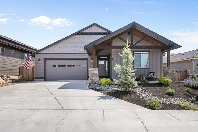 4176 SW Umatilla Avenue, Redmond, OR 97756