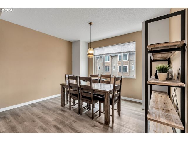 350 Nw 116TH Ave 101, Portland, OR 97229