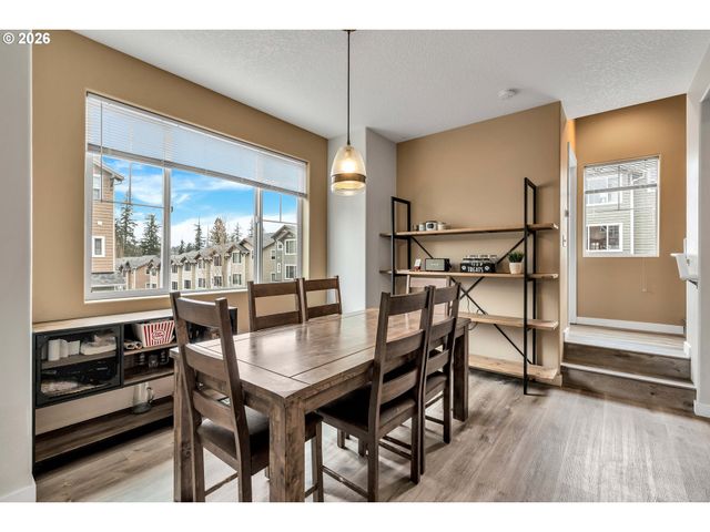 350 Nw 116TH Ave 101, Portland, OR 97229