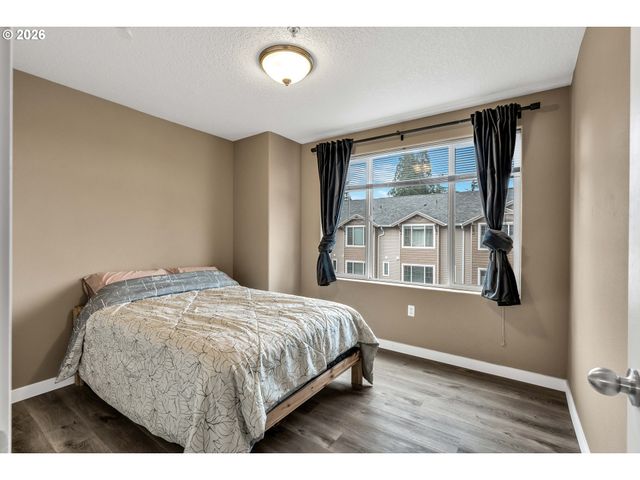 350 Nw 116TH Ave 101, Portland, OR 97229