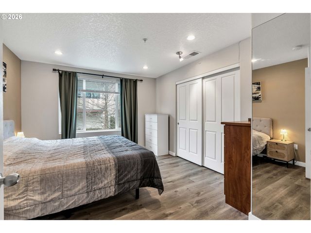 350 Nw 116TH Ave 101, Portland, OR 97229