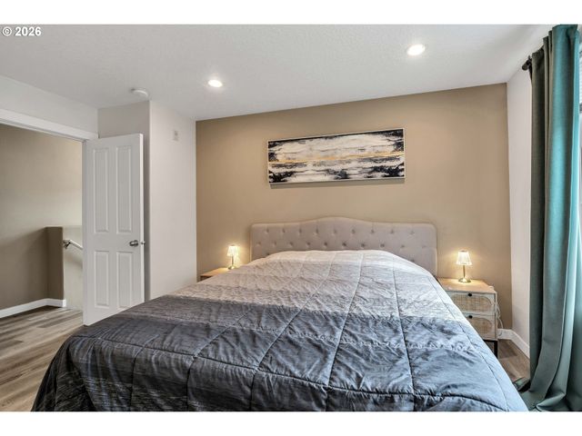 350 Nw 116TH Ave 101, Portland, OR 97229