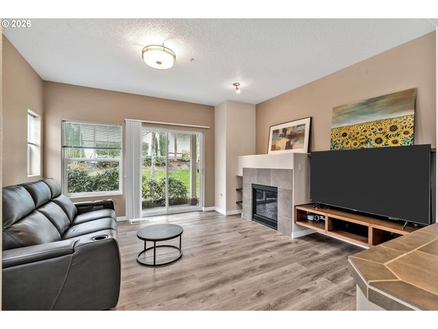 350 Nw 116TH Ave 101, Portland, OR 97229