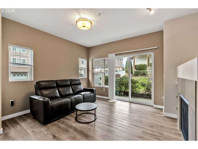 350 Nw 116TH Ave 101, Portland, OR 97229