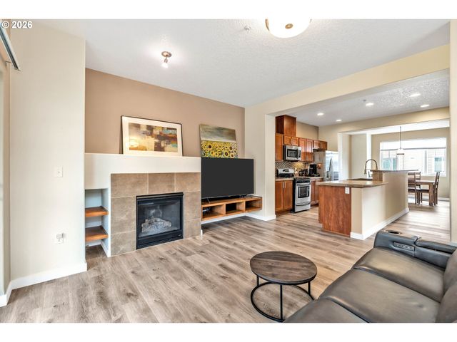 350 Nw 116TH Ave 101, Portland, OR 97229