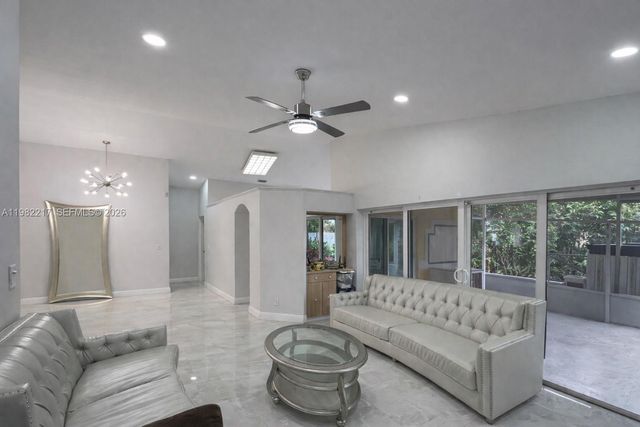 5544 NW 54th Cir, Coconut Creek, FL 33073