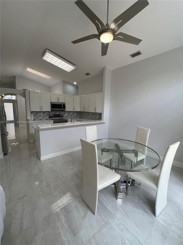 5544 NW 54th Cir, Coconut Creek, FL 33073