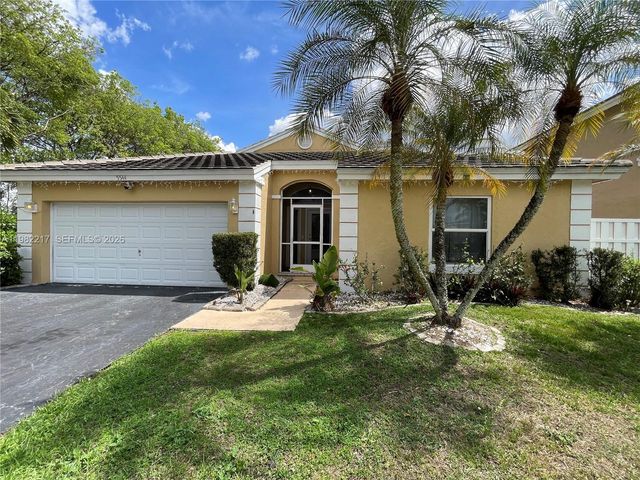 5544 NW 54th Cir, Coconut Creek, FL 33073