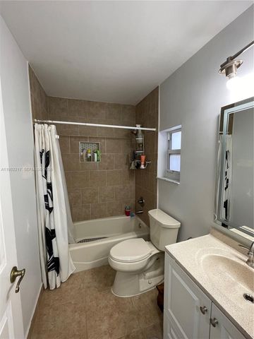 5544 NW 54th Cir, Coconut Creek, FL 33073