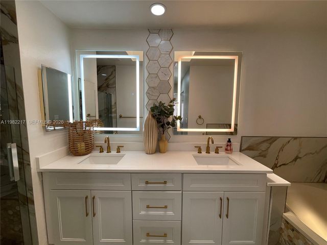 5544 NW 54th Cir, Coconut Creek, FL 33073