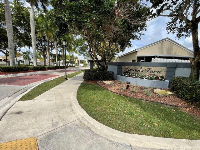 5544 NW 54th Cir, Coconut Creek, FL 33073