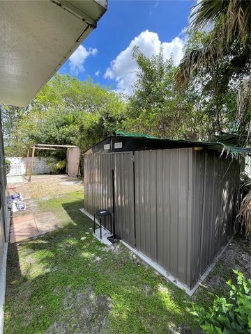 5544 NW 54th Cir, Coconut Creek, FL 33073