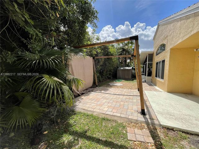 5544 NW 54th Cir, Coconut Creek, FL 33073