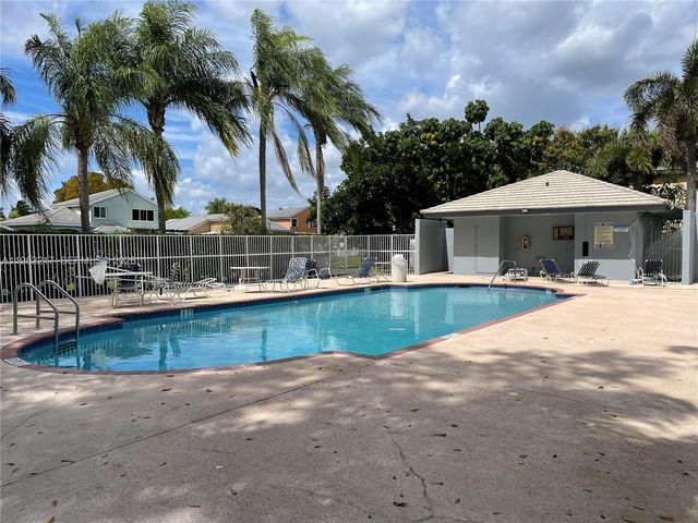 5544 NW 54th Cir, Coconut Creek, FL 33073