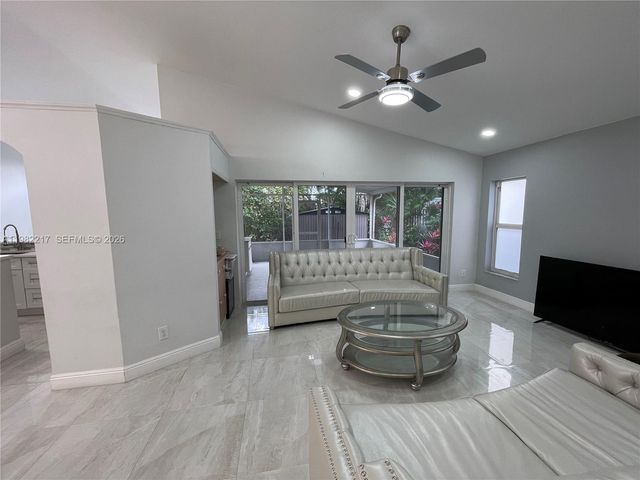 5544 NW 54th Cir, Coconut Creek, FL 33073