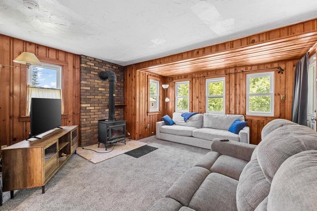 3541 Circle DRIVE, Hubertus, WI 53033