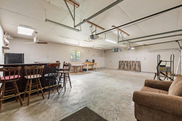 3541 Circle DRIVE, Hubertus, WI 53033
