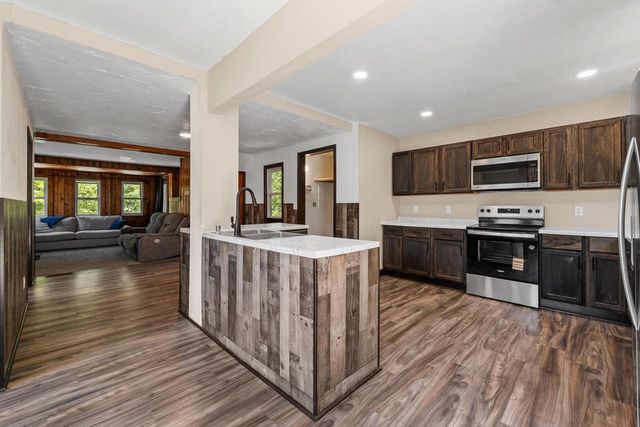 3541 Circle DRIVE, Hubertus, WI 53033