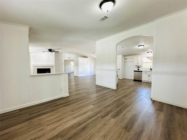 49 Parsons Valley, Conroe, TX 77303