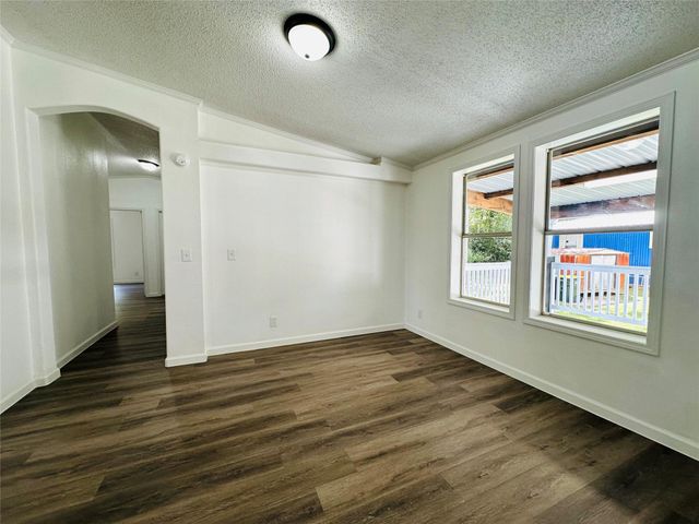49 Parsons Valley, Conroe, TX 77303