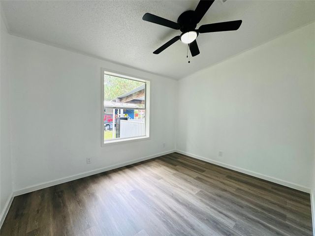 49 Parsons Valley, Conroe, TX 77303