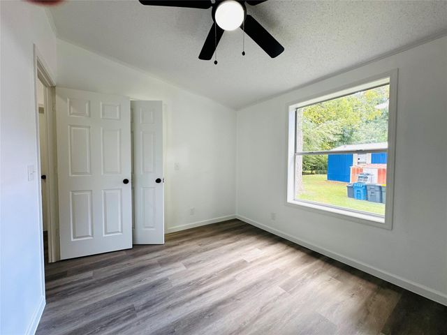 49 Parsons Valley, Conroe, TX 77303