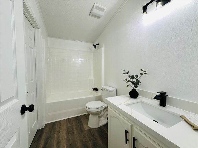 49 Parsons Valley, Conroe, TX 77303
