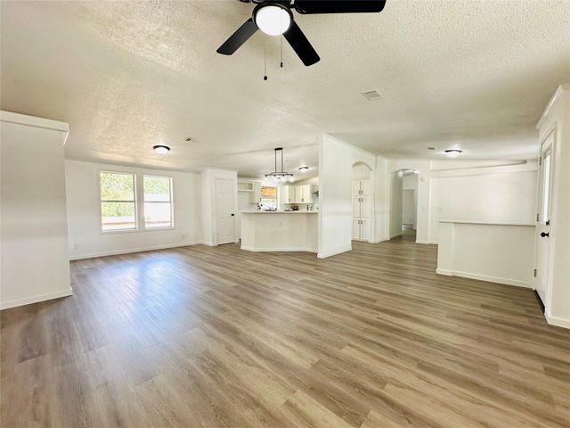 49 Parsons Valley, Conroe, TX 77303