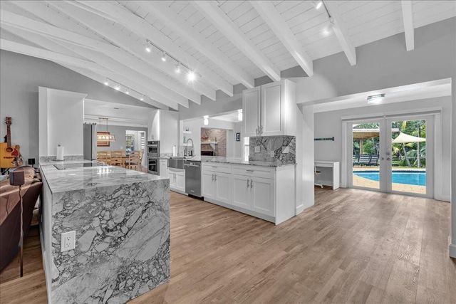 2931 SW 108th Way, Davie, FL 33328