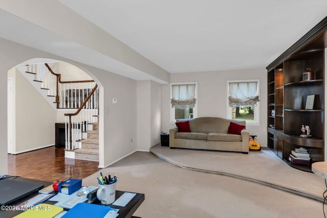 6 Hudson Bay Terrace, Marlboro, NJ 07746