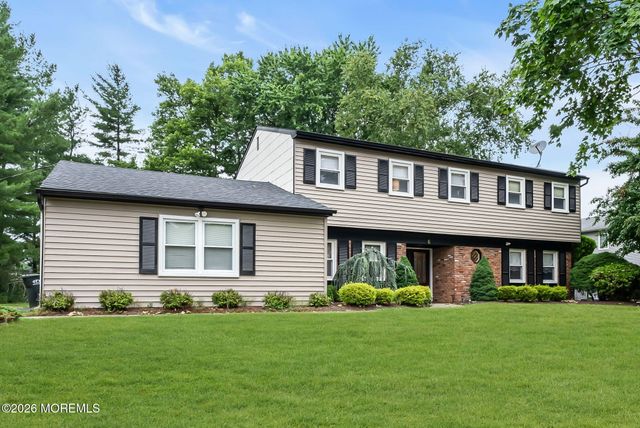 6 Hudson Bay Terrace, Marlboro, NJ 07746