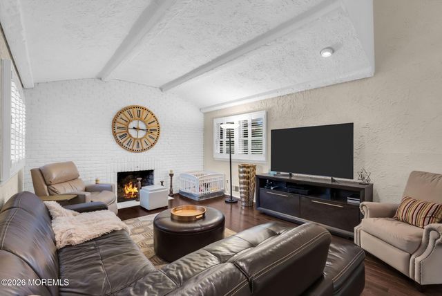 6 Hudson Bay Terrace, Marlboro, NJ 07746